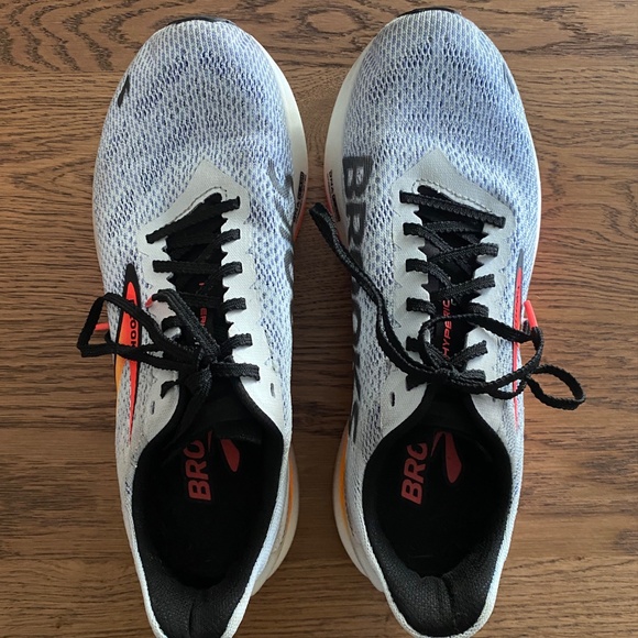 Good Condition / Brooks Hyperion GTS 2 / Women Size 8 - Picture 2 of 4